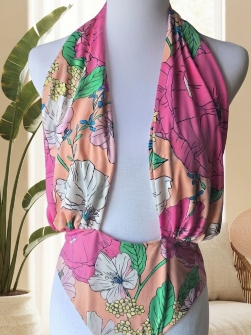 AFRM Floral Halter Bodysuit Size L Retro Coachella
Description